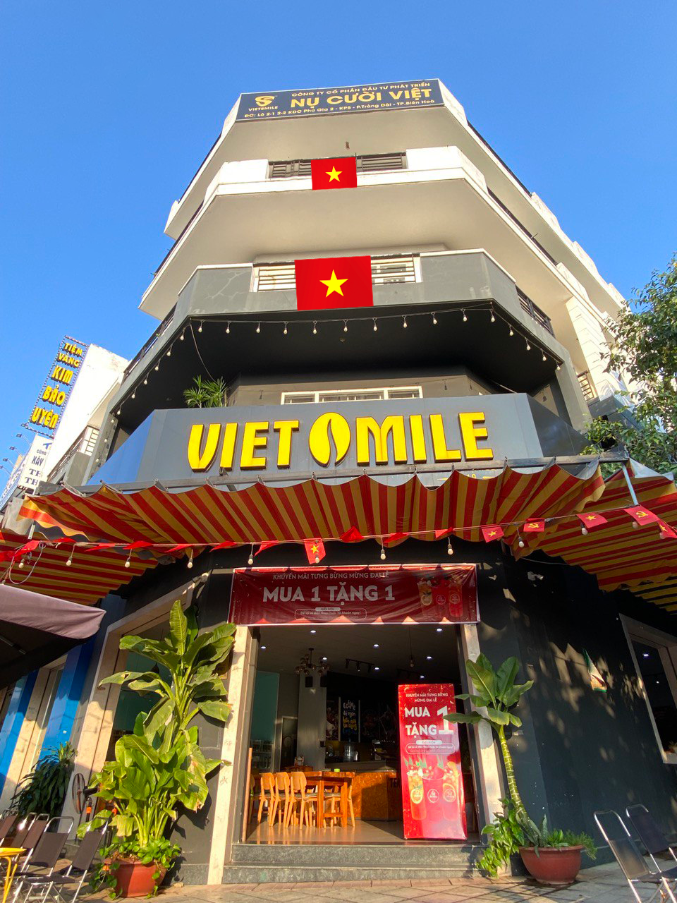 Giải Nhiệt Mùa Hè: Top 5 Đồ Uống Mát Lạnh Cực Hot Tại VietSmile