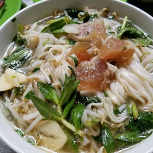 Phở gân bò