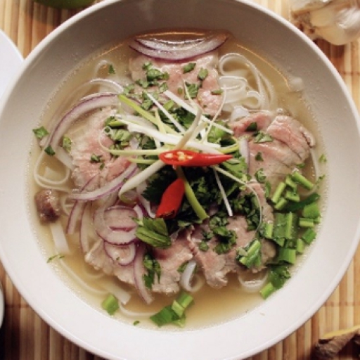 Phở nạm bò